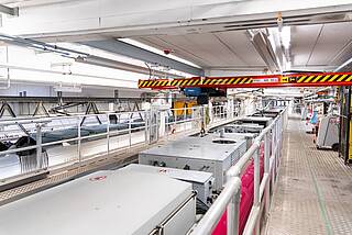 KBK crane transports air conditioning units 